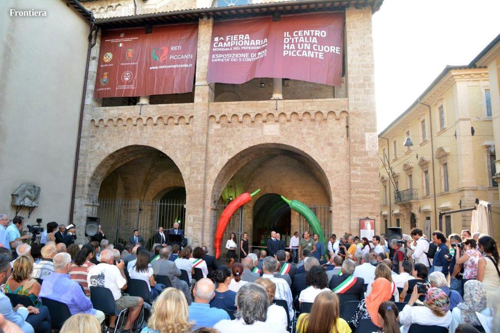 L'Angelo pellegrino miniappartamenti Rieti Esterno foto